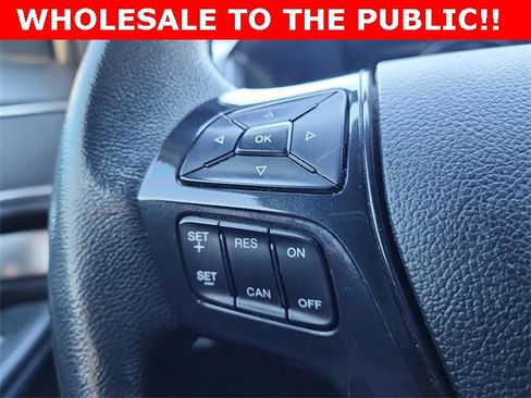 Used 2018 Ford Explorer XLT w/ Equipment Group 202A image 29