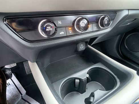 Certified 2024 Honda HR-V LX image 18