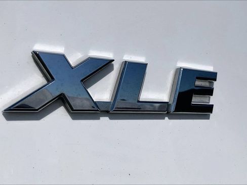 Used 2024 Toyota RAV4 XLE FWD image 8