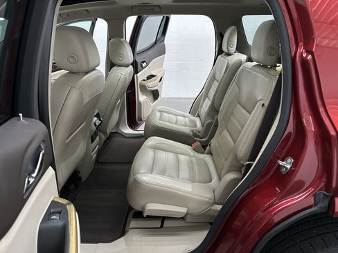 Used 2019 GMC Acadia Denali w/ Technology Package AWD/4WD image 26