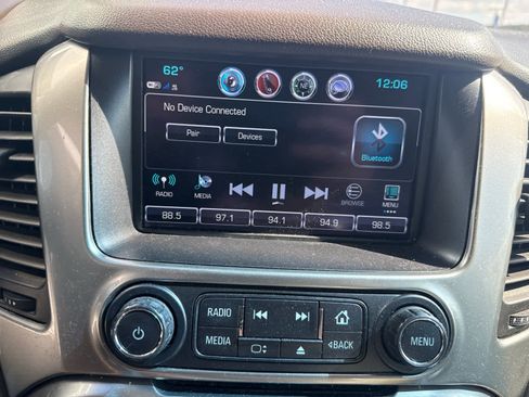 Used 2018 Chevrolet Suburban LT image 12