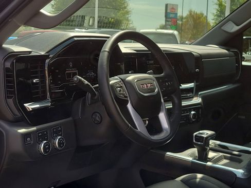 Used 2024 GMC Sierra 1500 SLT w/ SLT Premium Plus Package AWD/4WD image 10