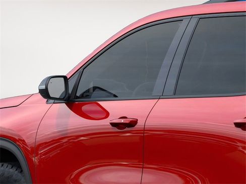 New 2026 Chevrolet Traverse Z71 w/ Enhanced Driving Package image 13