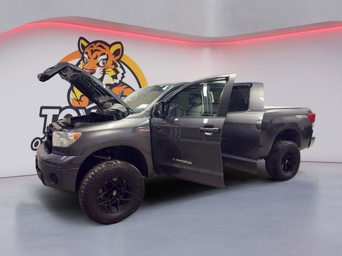 Used 2011 Toyota Tundra Limited w/ Memory Pkg image 9