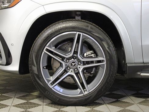 Certified 2024 Mercedes-Benz GLS 450 4MATIC image 34