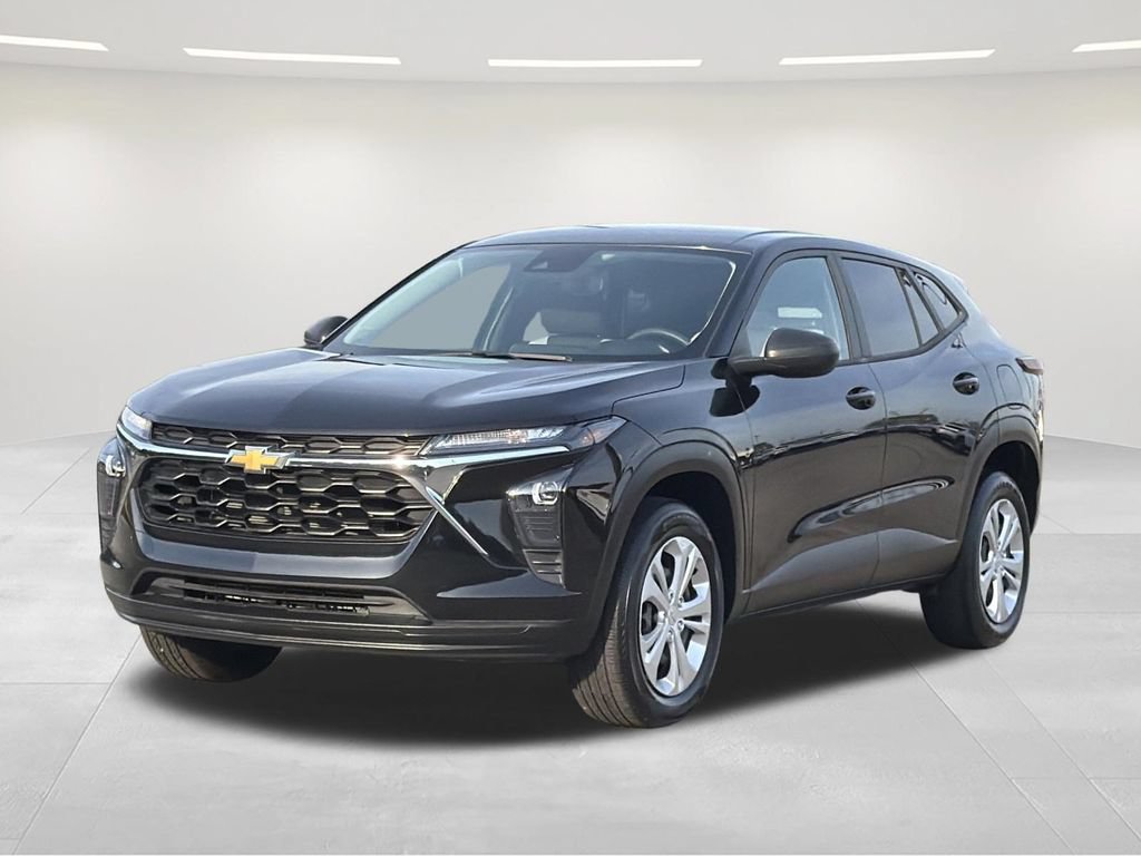 Used 2024 Chevrolet Trax LS FWD image 1
