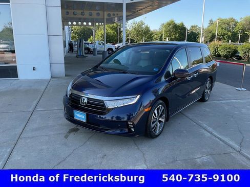 Used 2023 Honda Odyssey Touring image 2