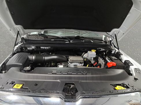 Certified 2022 RAM 1500 Laramie image 30
