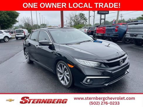Used 2019 Honda Civic Touring image 1