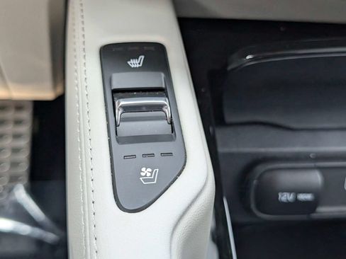 Certified 2025 Kia Telluride SX FWD image 24