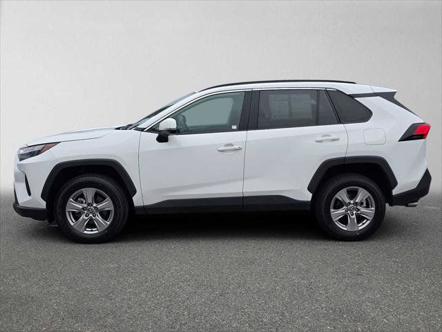 Used 2025 Toyota RAV4 XLE AWD/4WD image 6