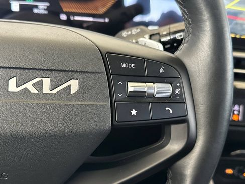 Used 2026 Kia Sportage LX FWD image 27