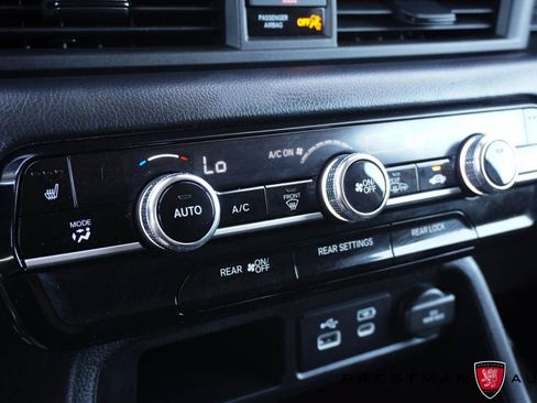 Used 2025 Honda Pilot EX-L image 35