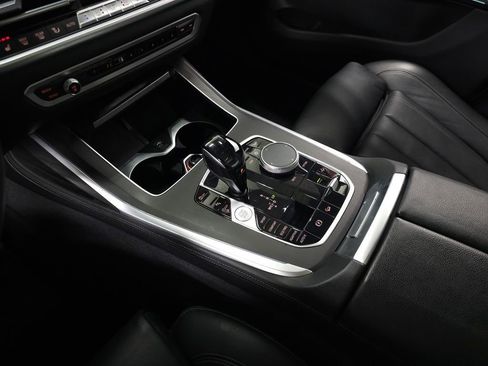 Used 2019 BMW X7 xDrive40i w/ M Sport Package image 31