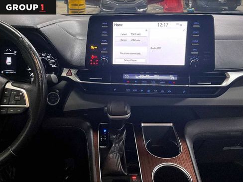 Certified 2021 Toyota Sienna XLE image 7