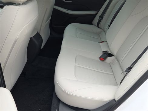 Certified 2025 Hyundai Sonata SE image 14