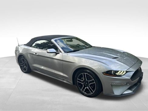 Used 2020 Ford Mustang Premium RWD image 8