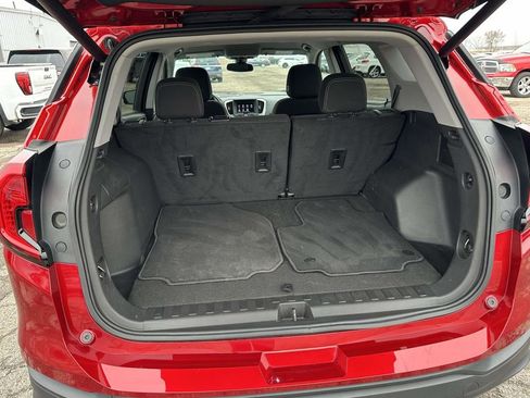 Certified 2023 GMC Terrain SLE w/ Driver Convenience Package image 11