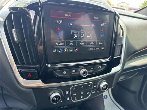 Used 2024 Chevrolet Traverse RS image 19