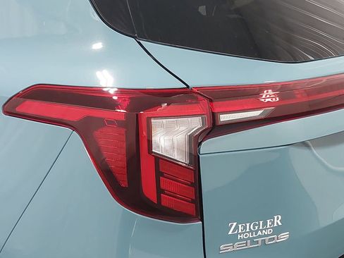 New 2026 Kia Seltos EX image 35