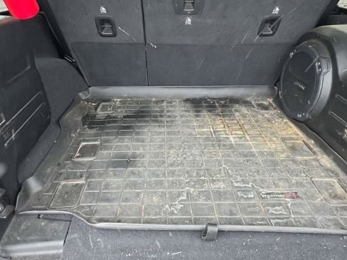 Used 2021 Jeep Wrangler Unlimited Rubicon image 9