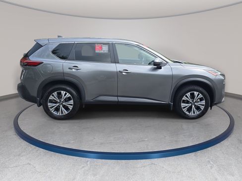 Certified 2023 Nissan Rogue SV FWD image 4