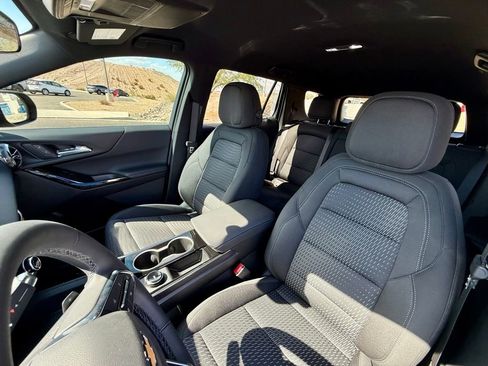 New 2026 Chevrolet Equinox LT image 23