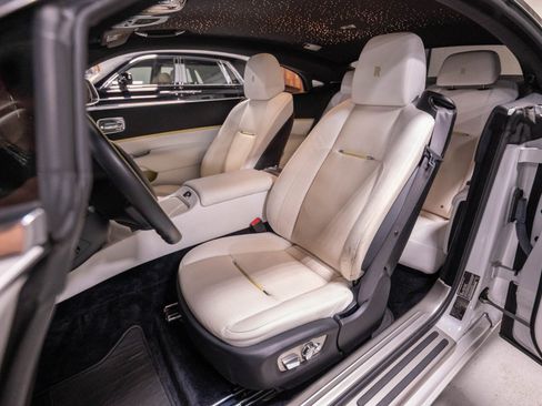 Used 2016 Rolls-Royce Wraith RWD image 7