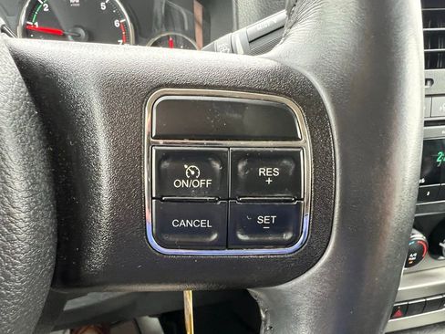 Used 2012 Jeep Liberty Sport image 41