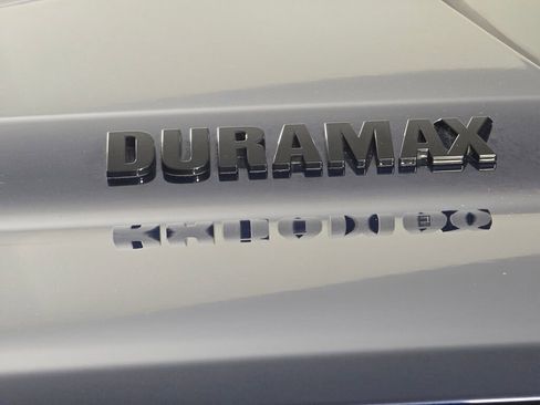 Used 2023 Chevrolet Silverado 1500 LTZ image 13