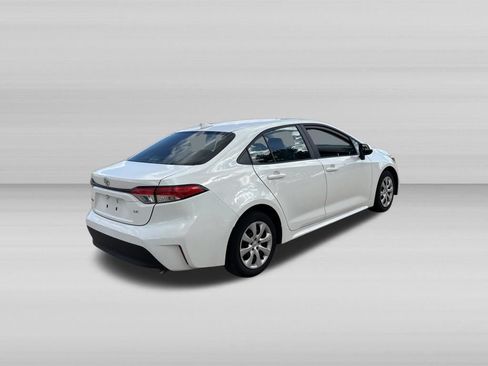 Used 2024 Toyota Corolla LE FWD image 4