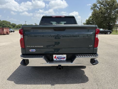 Used 2025 Chevrolet Silverado 1500 LT AWD/4WD image 3