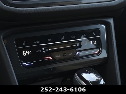 Used 2024 Volkswagen Tiguan SE R-Line AWD/4WD image 17