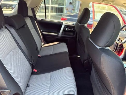 Used 2019 Toyota 4Runner SR5 AWD/4WD image 28