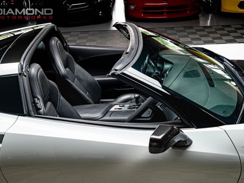 Used 2019 Chevrolet Corvette Stingray Coupe w/ 1LT RWD image 75