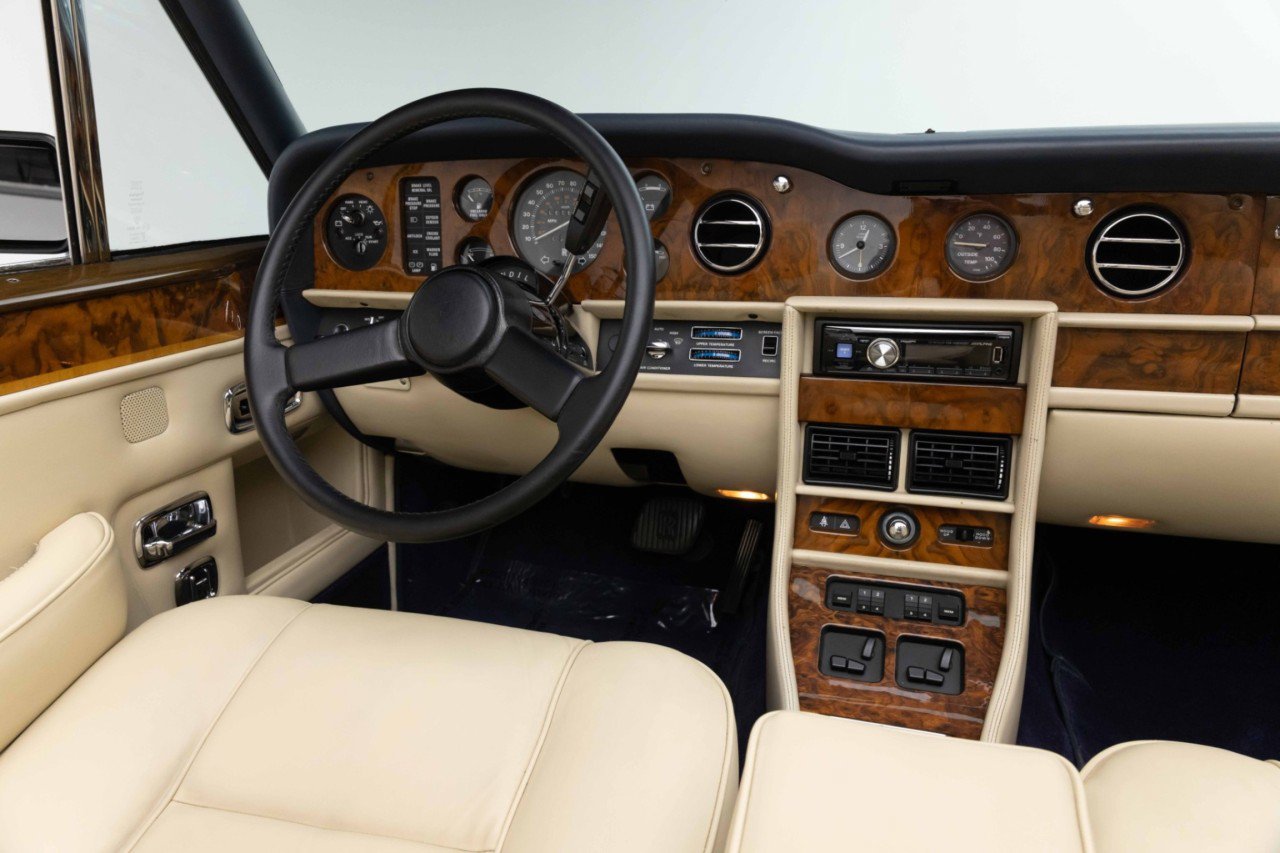 Used 1989 Rolls-Royce Corniche II RWD image 12