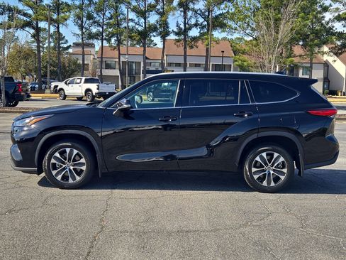 Used 2022 Toyota Highlander XLE image 15