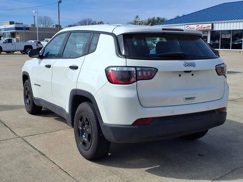 Used 2018 Jeep Compass Sport image 2