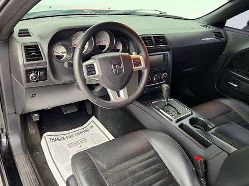 Used 2013 Dodge Challenger SXT RWD image 13