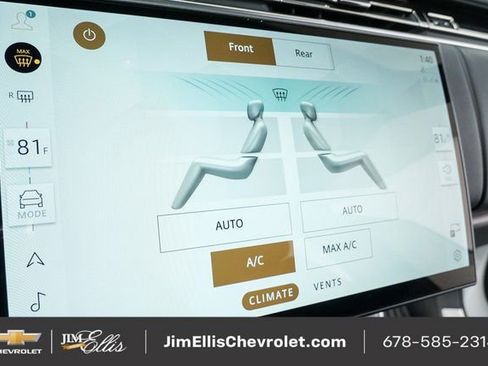 Used 2024 Land Rover Range Rover SE image 16