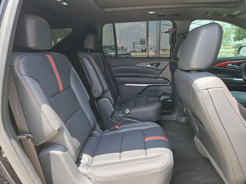 Certified 2025 Chevrolet Traverse RS w/ LPO, Floor Liner Package AWD/4WD image 26