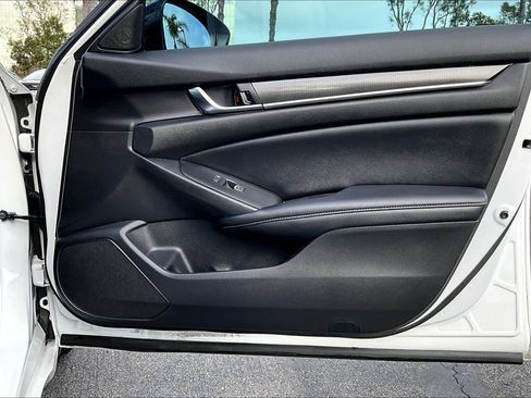 Used 2022 Honda Accord Sport image 21