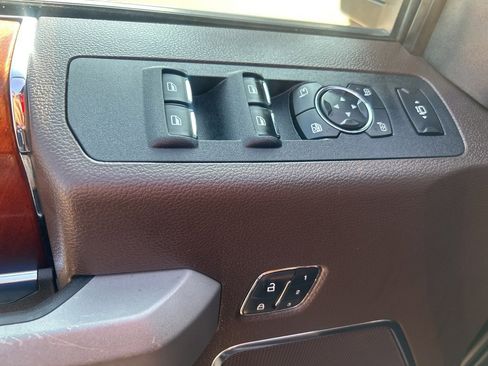 Used 2019 Ford F250 King Ranch w/ King Ranch Ultimate Package image 15