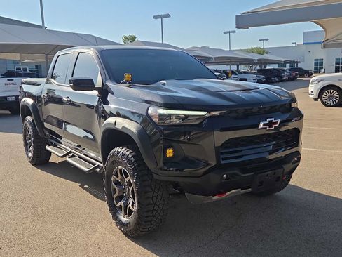 Used 2026 Chevrolet Colorado ZR2 w/ Technology Package AWD/4WD image 2