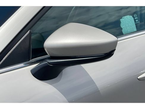 Used 2023 MAZDA MAZDA3 s FWD image 10
