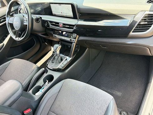 Used 2025 Kia Seltos S FWD image 17