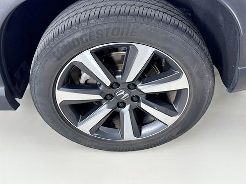 Certified 2023 Honda Pilot Elite image 40