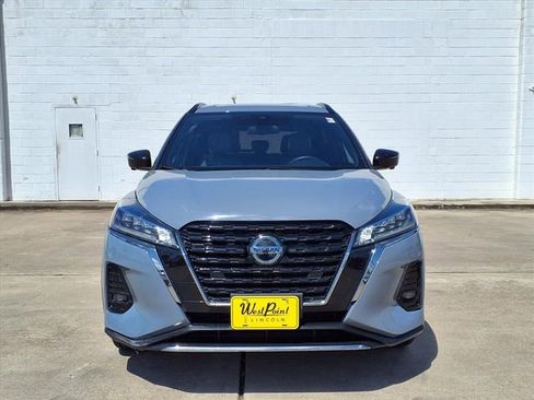 Used 2021 Nissan Kicks SR w/ SR Premium Package FWD image 16