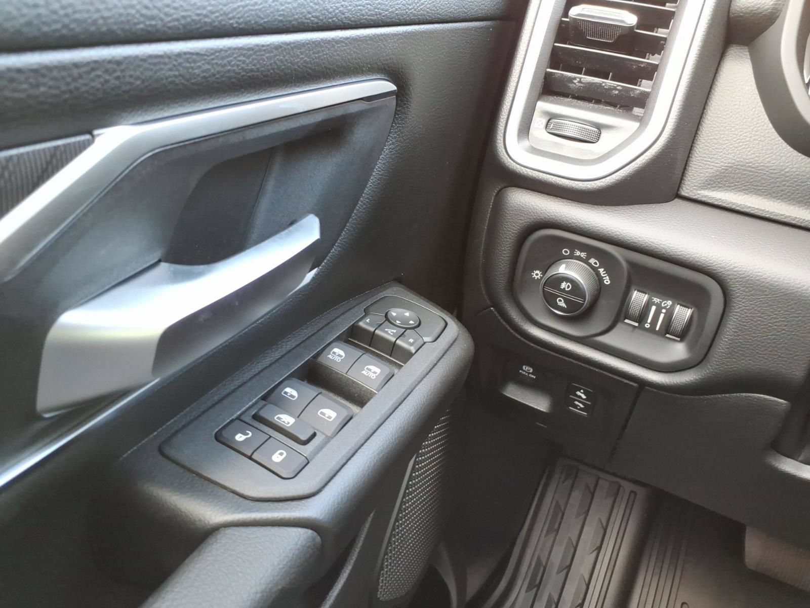 New 2026 RAM 1500 Big Horn AWD/4WD image 24