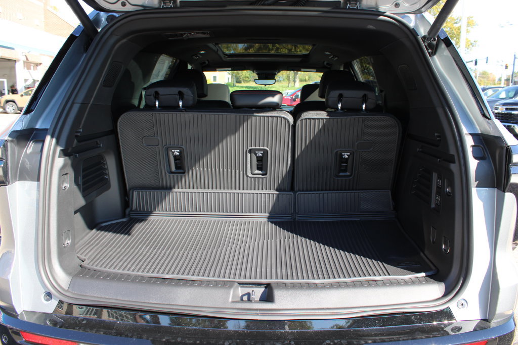 New 2027 Chevrolet Traverse RS w/ LPO, Floor Liner Package AWD/4WD image 58